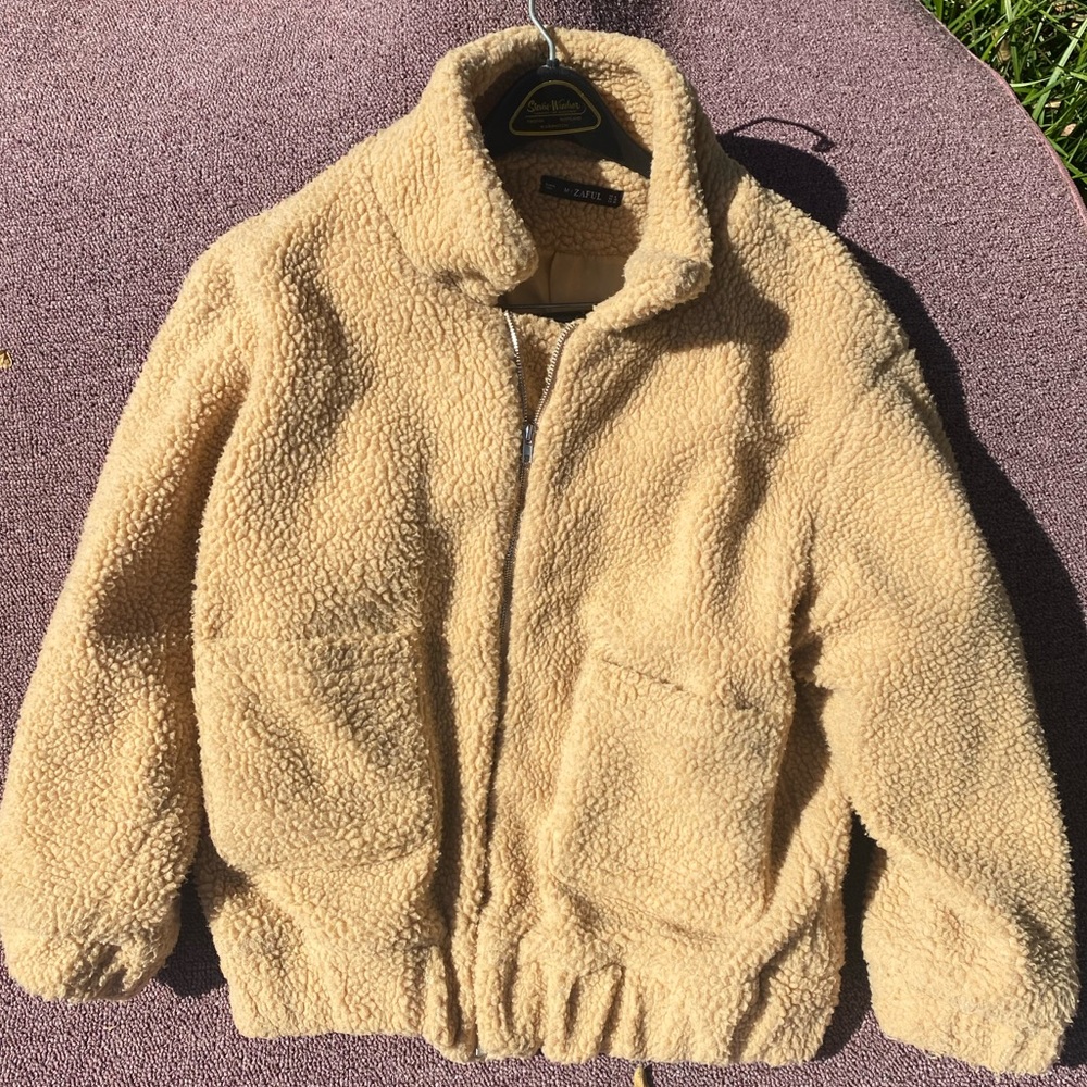 ‼️NOT AVAILABLE AT THE MOMENT‼️(Bundle) PERFECT CONDITION COAT + shein crop top